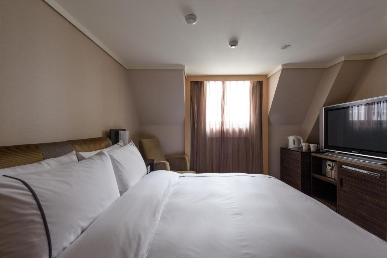 K Hotel Taipei Dış mekan fotoğraf